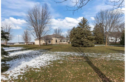 N1754 Greenwood Road, Greenville, WI 54942