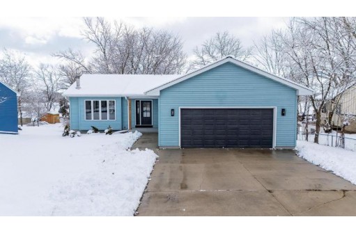 2997 Smith Lake Road, West Bend, WI 53090