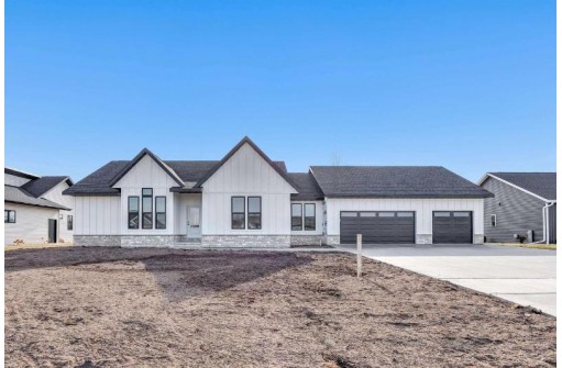 2225 Rowling Road, De Pere, WI 54115