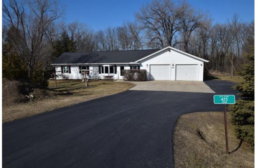 425 County Hwy Dk, Luxemburg, WI 54217-9686