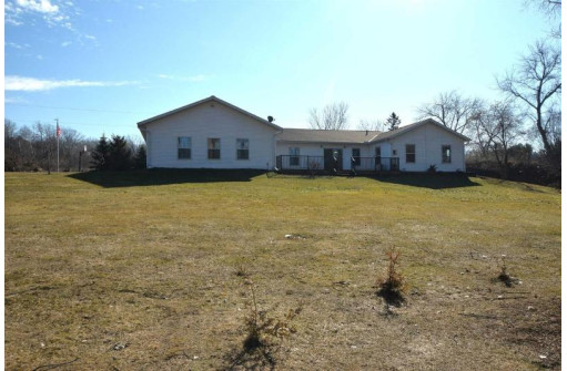 425 County Hwy Dk, Luxemburg, WI 54217-9686