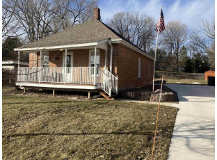 111 Oman Street Waupaca, WI 54981