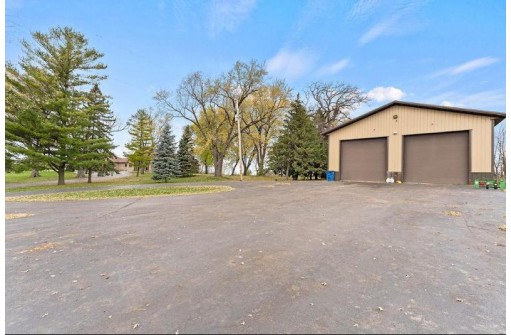 4744 County Rd K, Oshkosh, WI 54904