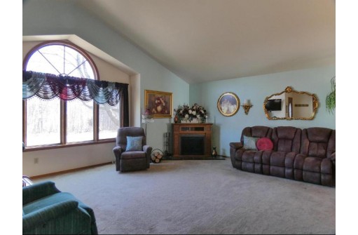 755 Mourning Dove Road, Little Suamico, WI 54141