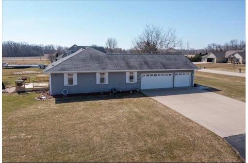 4630 Stonefield Drive, Oshkosh, WI 54902