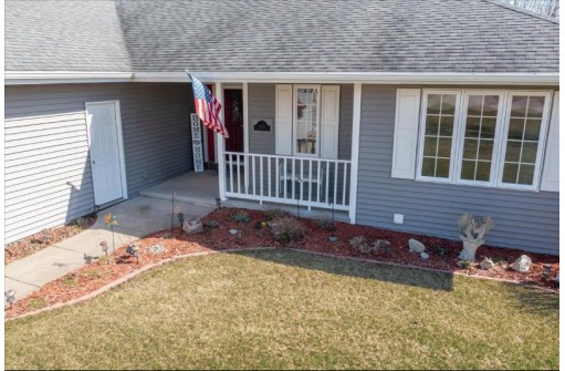 4630 Stonefield Drive, Oshkosh, WI 54902