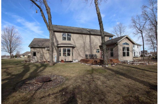 1411 Primrose Lane, Fond Du Lac, WI 54935