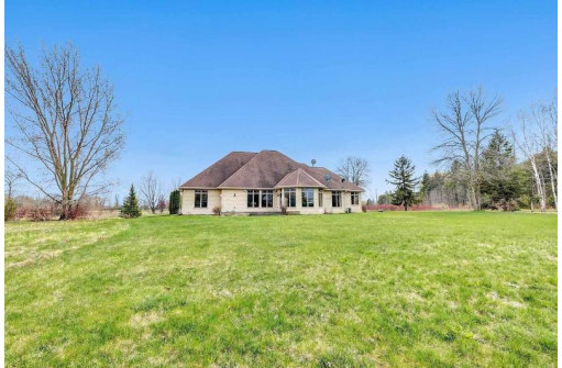 E5410 Golf Drive, Kewaunee, WI 54216