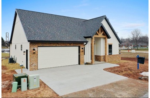 417 Riverview Ridge Place, Combined Locks, WI 54113