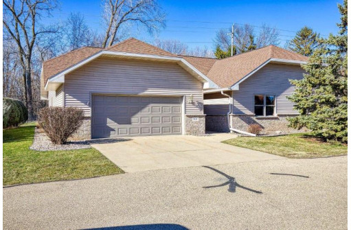 919 Brighton Drive, Menasha, WI 54952