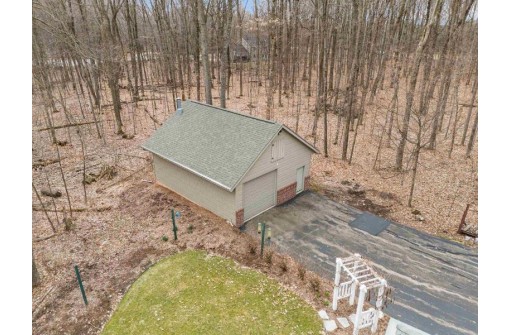 3665 Forest Heights Lane, Neenah, WI 54956