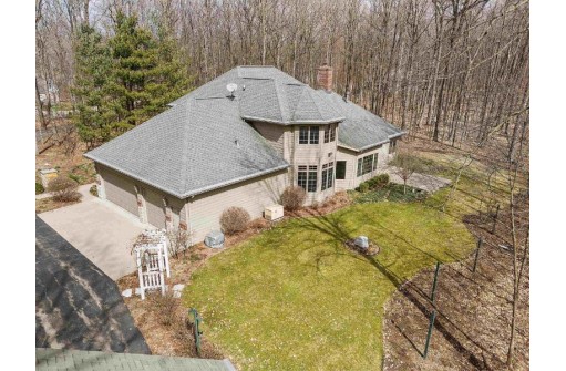 3665 Forest Heights Lane, Neenah, WI 54956