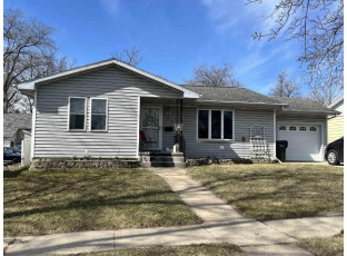 145 Leffert Street Berlin, WI 54923-2125