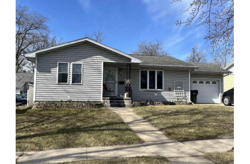 145 Leffert Street, Berlin, WI 54923-2125