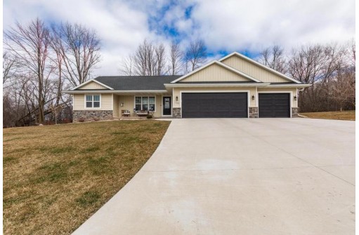 1758 Cascade Court, Greenleaf, WI 54126