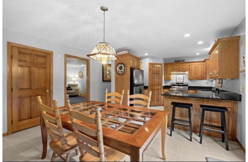 3201 Tarot Court, Suamico, WI 54313