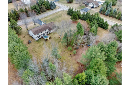 3201 Tarot Court, Suamico, WI 54313