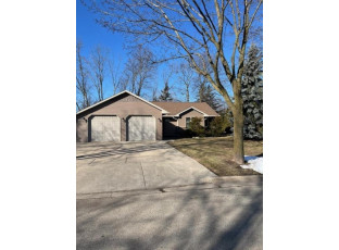 1238 Beechwood Lane Menasha, WI 54952-1827