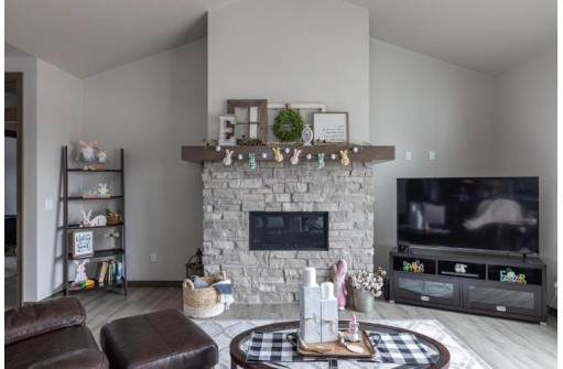 315 Rivers Edge Drive, Kimberly, WI 54136