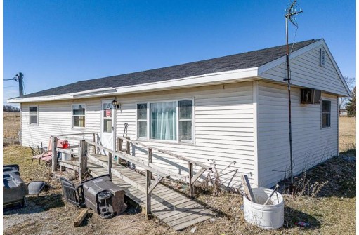 N2225 North Road, Hortonville, WI 54944-0000