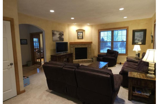 N2767 Heines Way, Hortonville, WI 54944