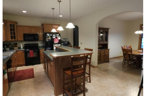 N2767 Heines Way, Hortonville, WI 54944