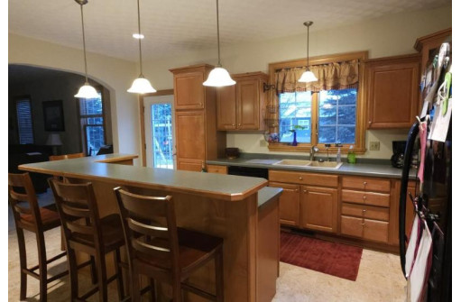 N2767 Heines Way, Hortonville, WI 54944