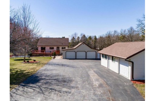 W3908 Adolph Road, Black Creek, WI 54106-8634