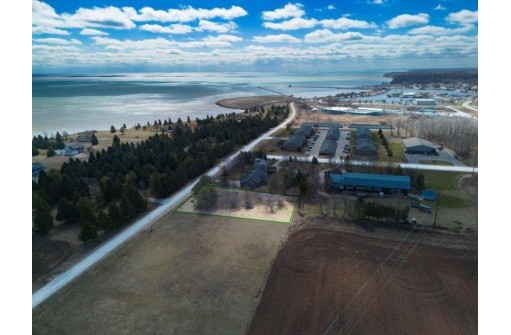 709 Lakeshore Drive, Kewaunee, WI 54216