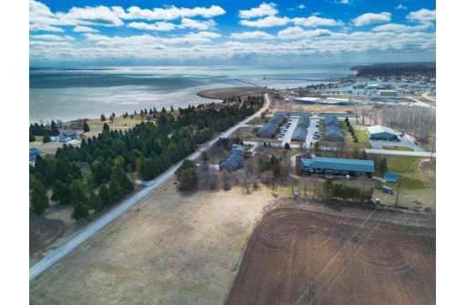 709 Lakeshore Drive, Kewaunee, WI 54216