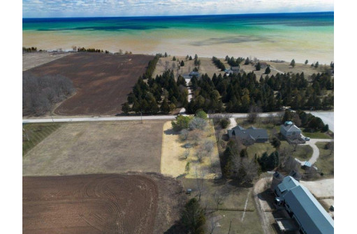 709 Lakeshore Drive, Kewaunee, WI 54216