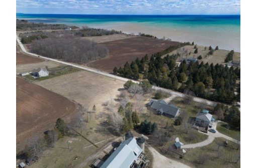 709 Lakeshore Drive, Kewaunee, WI 54216