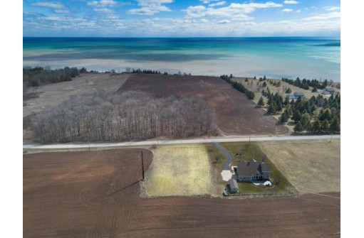 717 Lakeshore Drive, Kewaunee, WI 54216