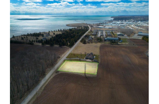 717 Lakeshore Drive, Kewaunee, WI 54216