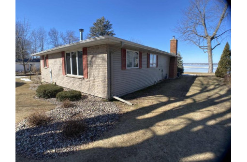 W4764 Swan Acre Drive, Cecil, WI 54111