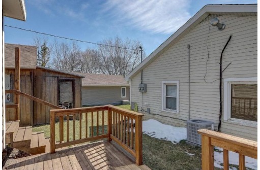 W10723 Blackhawk Trail 14, Fox Lake, WI 53933