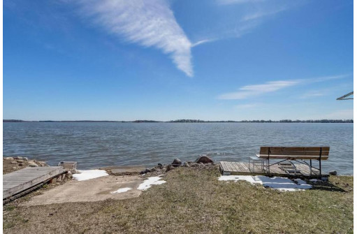 W10723 Blackhawk Trail 14, Fox Lake, WI 53933