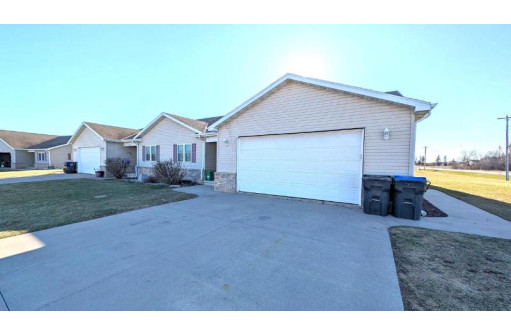 1002 East Mill Pond Circle 1, Weyauwega, WI 54983