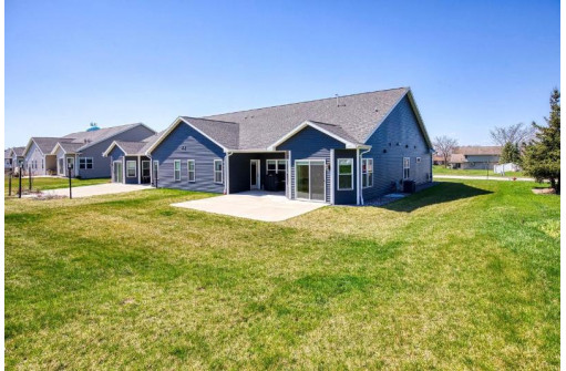 441 Longwood Lane, Wrightstown, WI 54180-1227