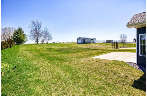 441 Longwood Lane, Wrightstown, WI 54180-1227