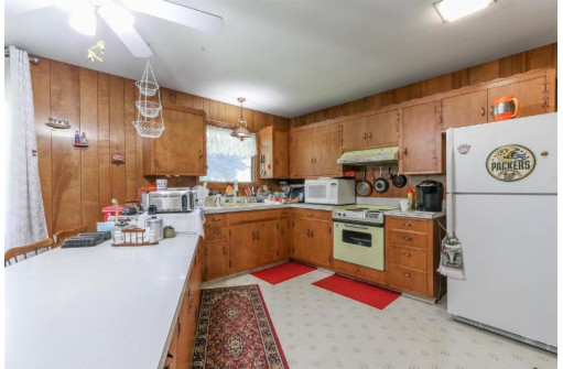 209 West Birdsall Street, Weyauwega, WI 54983