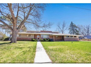 3121 Waubenoor Drive Green Bay, WI 54301