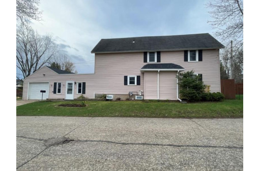 602 East Washington Street, New London, WI 54961