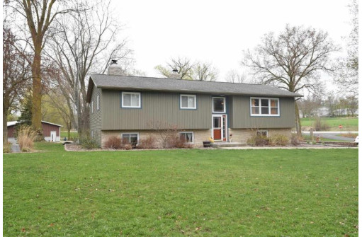 N6203 Grandview Road, Fond Du Lac, WI 54937