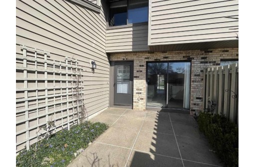 11015 North Elder Tree Court, Mequon, WI 53092