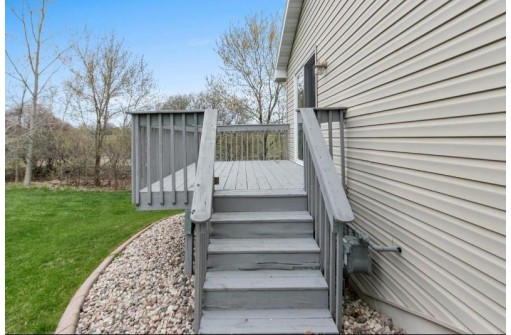 1440 North Westcreek Lane, Neenah, WI 54956