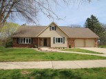 17 Eastbrook Lane Fond Du Lac, WI 54935