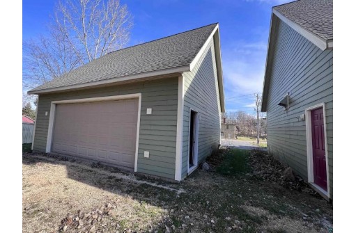 8 Commerce St, Mineral Point, WI 53565