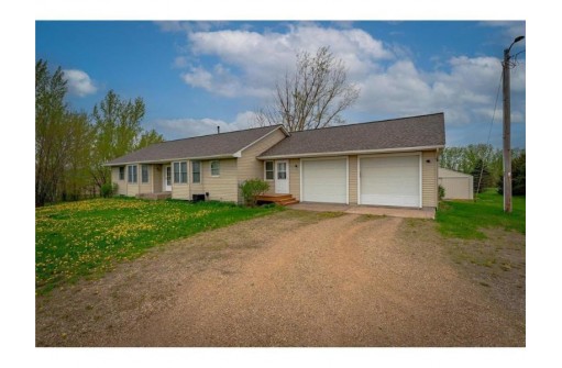 738 Highway 65, Roberts, WI 54023