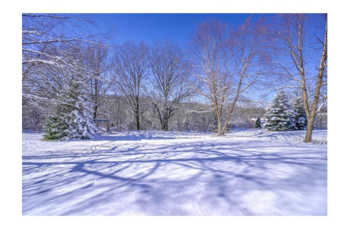 21 Windsor Wood Path, Hudson, WI 54016